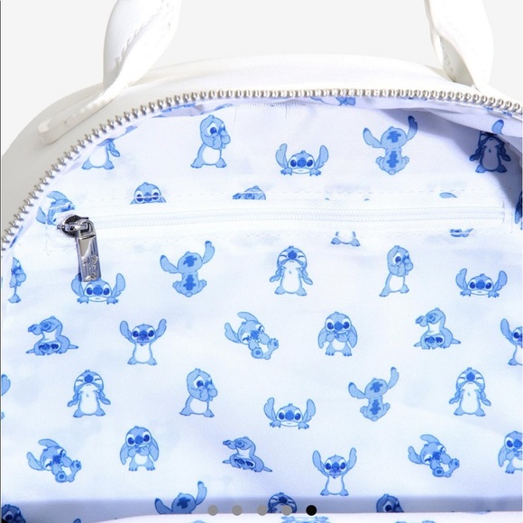 NWT Loungefly Stitch with Ducklings white quilted mini backpack - Picture 5 of 9